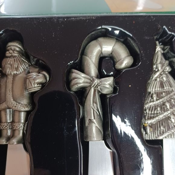 Belk Exclusive Silver Plated Set Of 4 Christmas Spreaders in Original Box - Picture 6 of 9